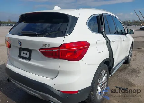 2017 BMW X1 xDrive28I из США, поврежденный, VIN WBXHT3C38H5F81320